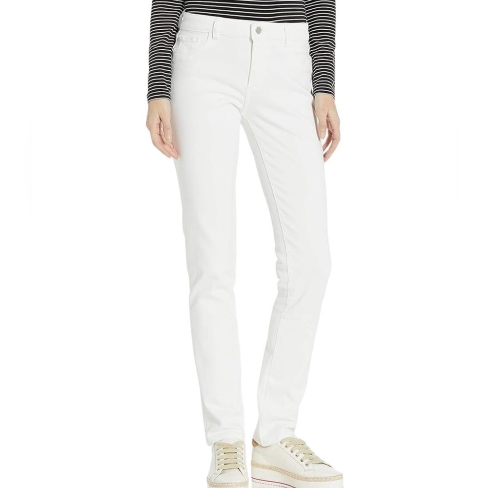 DL 1961 Midrise Curvy Straight white jeans size 29